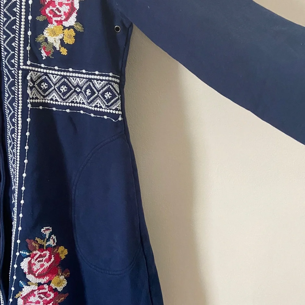 Johnny Was Floral Embroidered Cross Stitched Navy Cotton Military Jacket Medium - Picture 12 of 12